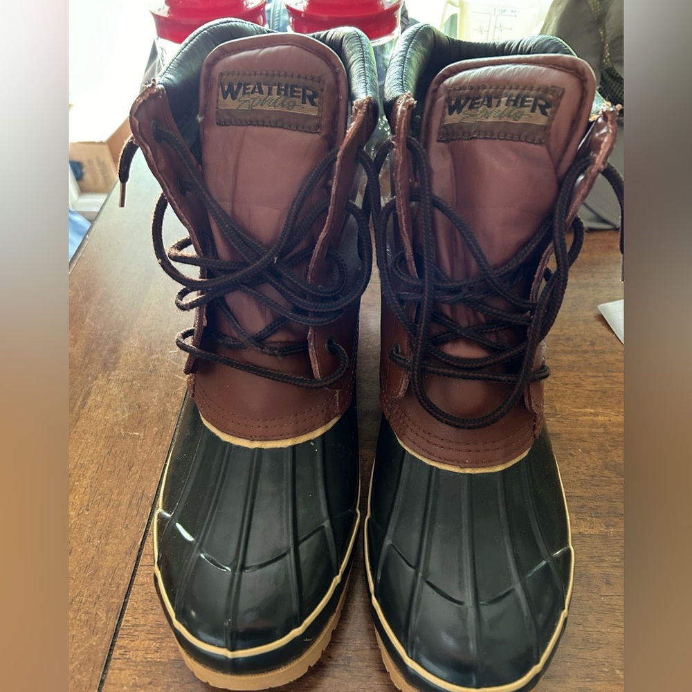 Rubber weather boots mens sized 11.